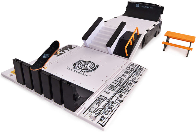 Tech Deck Skládací sada Skate Park Ramp Fingerboard + deska od The Berrics