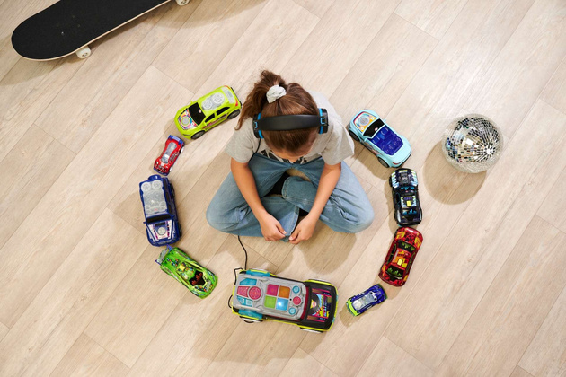 Streets'n Beatz Hudební interaktivní světelné/zvukové vozidlo Mercedes-Benz Beat Spinner