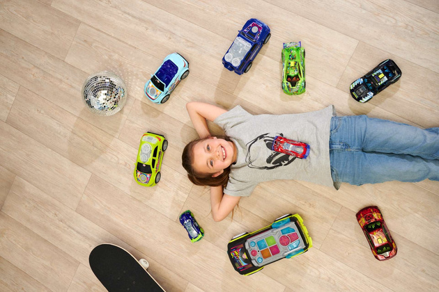 Streets'n Beatz Hudební interaktivní světelné/zvukové vozidlo Mercedes-Benz Beat Spinner