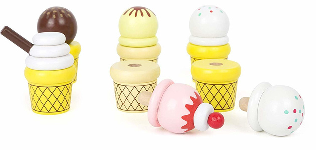 Malý dřevěný vozík na zmrzlinu s nohama Zmrzlinový salón